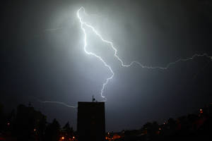 Deutsches-Touristenpaar-von-Blitz-getroffen-Schweres-Unwetter-bringt-Lebensgefahr-
