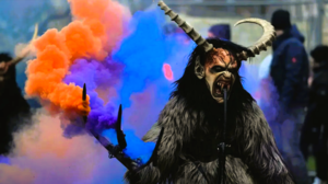 Krampus-Lauf-endet-im-Chaos-Kleines-M-dchen-und-Polizistin-verletzt