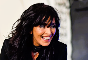 Nena-lebt-mit-64-Jahren-tats-chlich-in-so-einem-Haus-Schau-in-die-H-user-Deiner-Stars-hier-mehr-