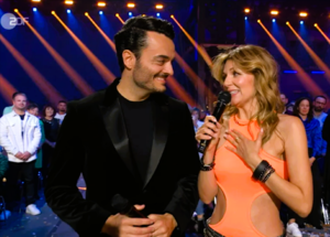Peinlicher-Aussetzer-von-Ella-Endlich-live-in-Giovanni-Zarrella-Show-Zuschauer-bekommen-alles-mit