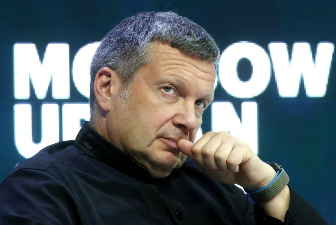 Verrät er Deutschland? AFD-Politiker in schlimmster russischer Propagandasendung live dabei!