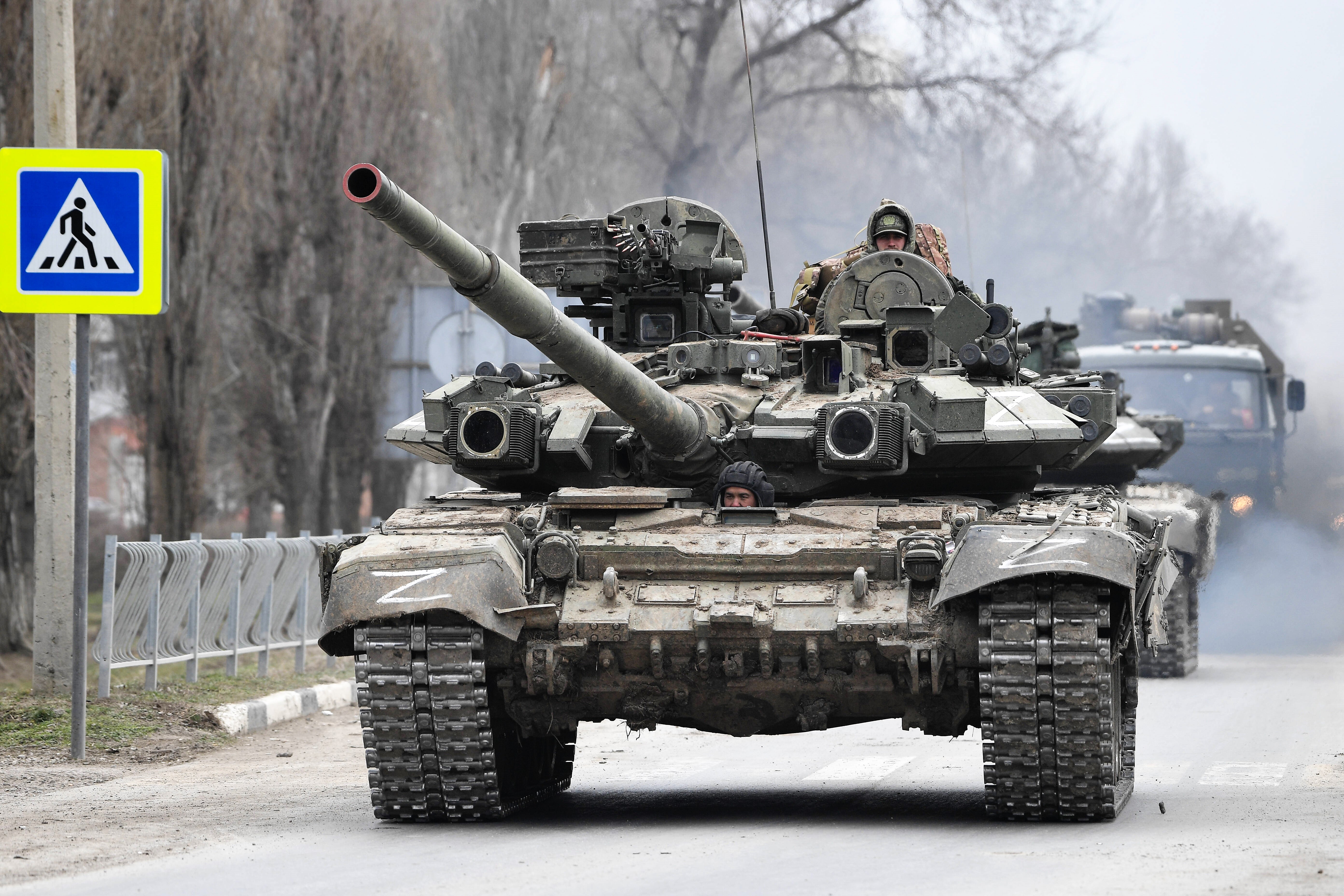 NATO in Alarmbereitschaft - Tausende russische Soldaten und Panzer stehen bei Polen und Litauen! Zweite Front geplant?