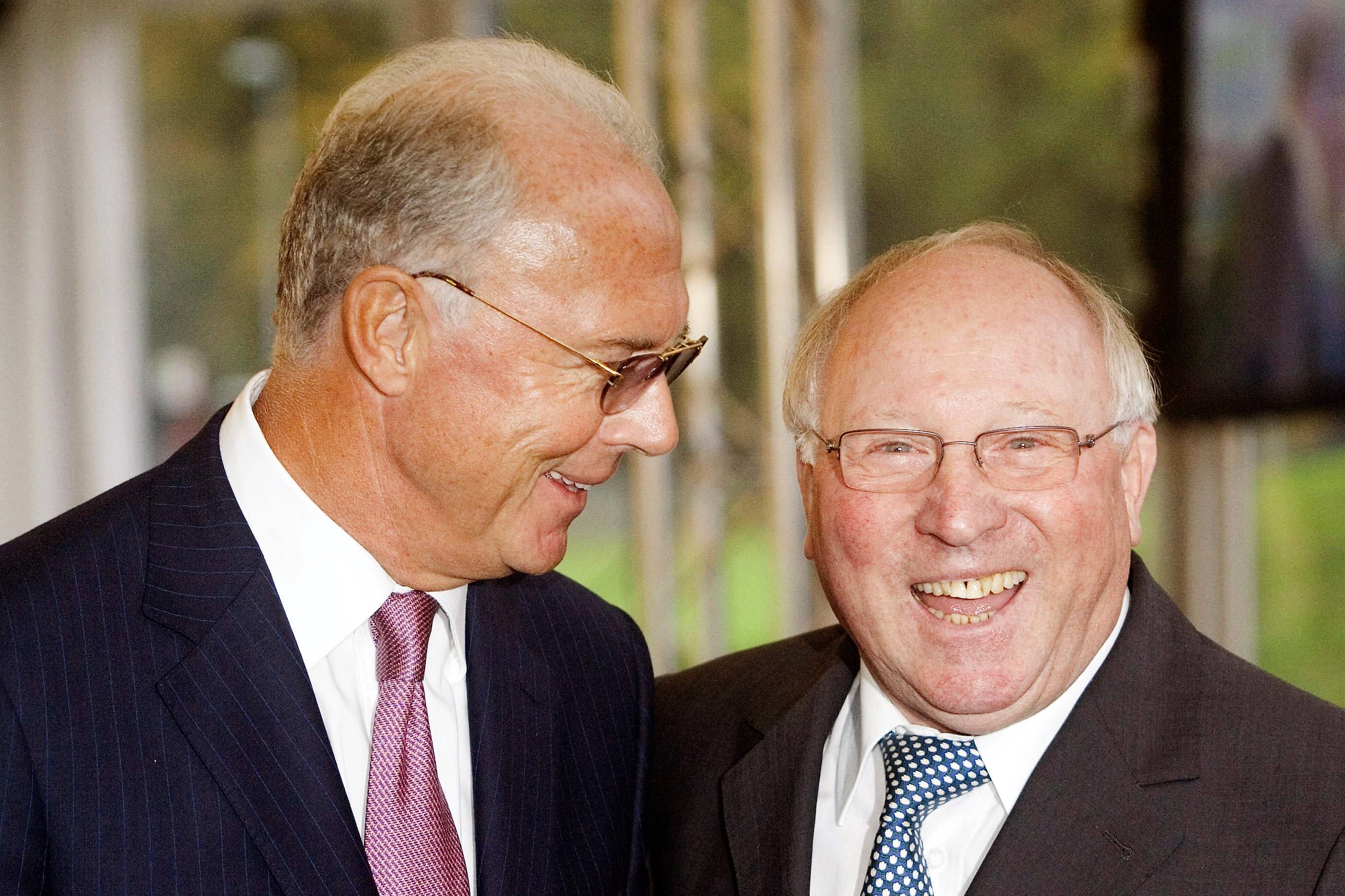 UWE-Seelers Grab geschändet! Fußball-Fans erschüttert - Das Grab von HSV-Legende Uwe Seeler wurde geplündert!