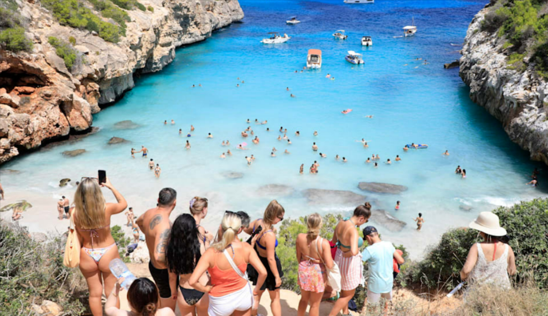 Corona-Alarm auf Mallorca: Immer mehr Urlauber krank - ist der Urlaub in Gefahr?