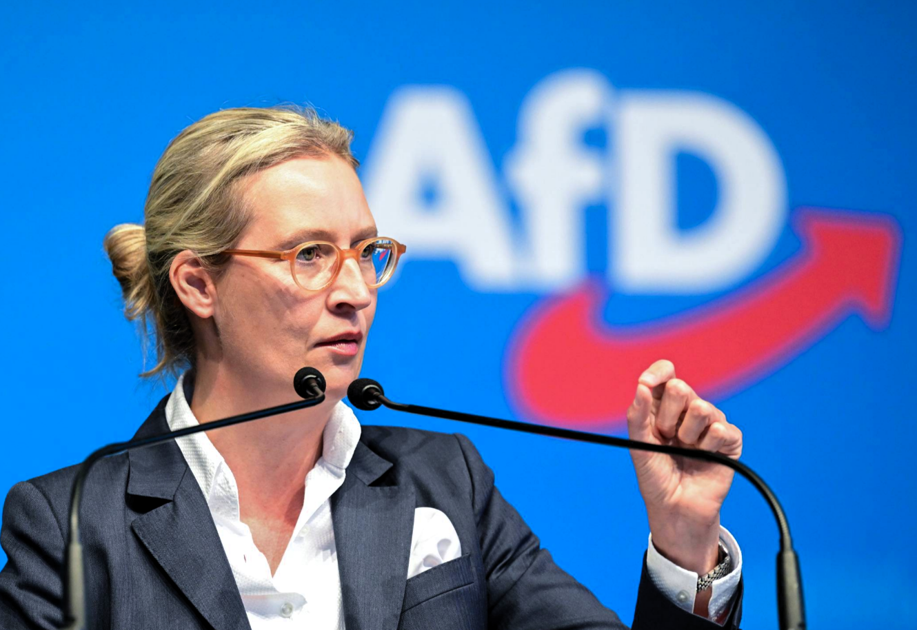 AFD-Politikerin flieht nach Russland und klaut Deutschland 34.000€! Üble Abzocke durch AfD-Politikerin enthüllt