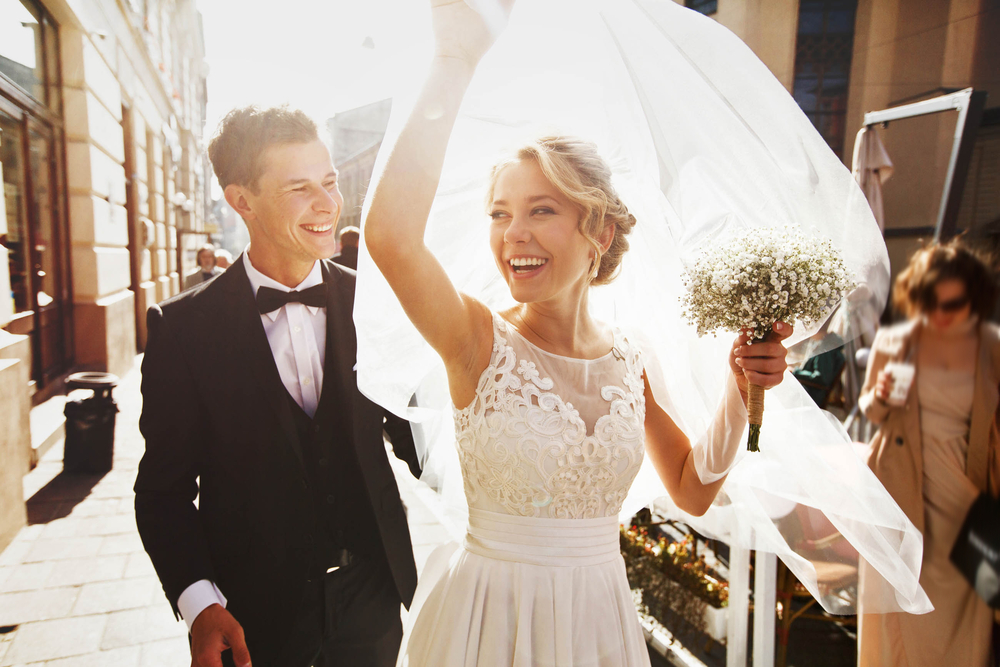 Reiches Ehepaar: Trennung noch in der Hochzeitsnacht! Streit um Macht & Geld und zerstören junges Glück