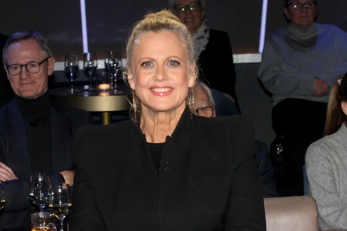 Barbara Schöneberger mit extrem kurzem Platin-Look – Promo oder echter Cut?