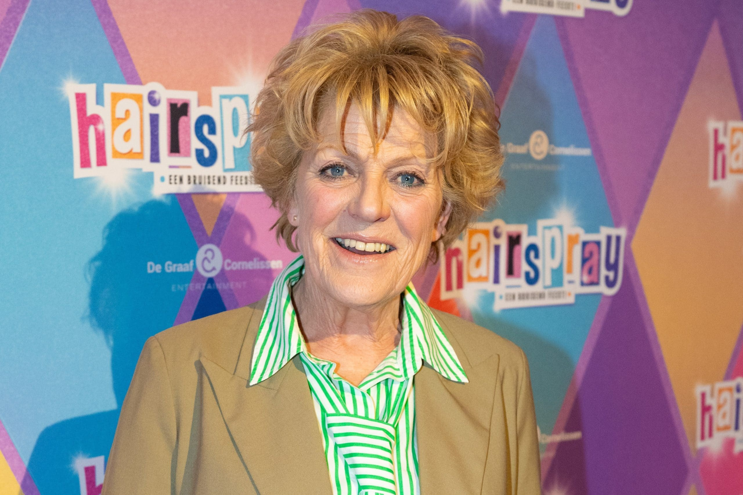 Simone Kleinsma overvallen door bijzondere onderscheiding tijdens jubileumavond