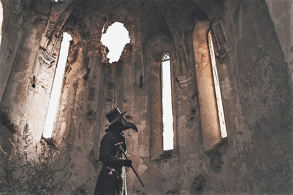 Lebender “Nostradamus“ sagt Killer-Virus für 2023 voraus - Millionen Todesopfer drohen!