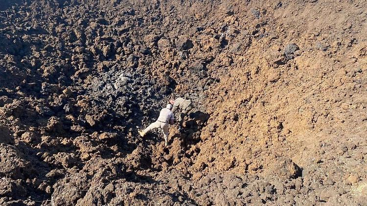 Heftige Explosion auf russischem Militärflugplatz - Fotos zeigen einen gewaltigen Krater! Ukraine greift in Russland an!