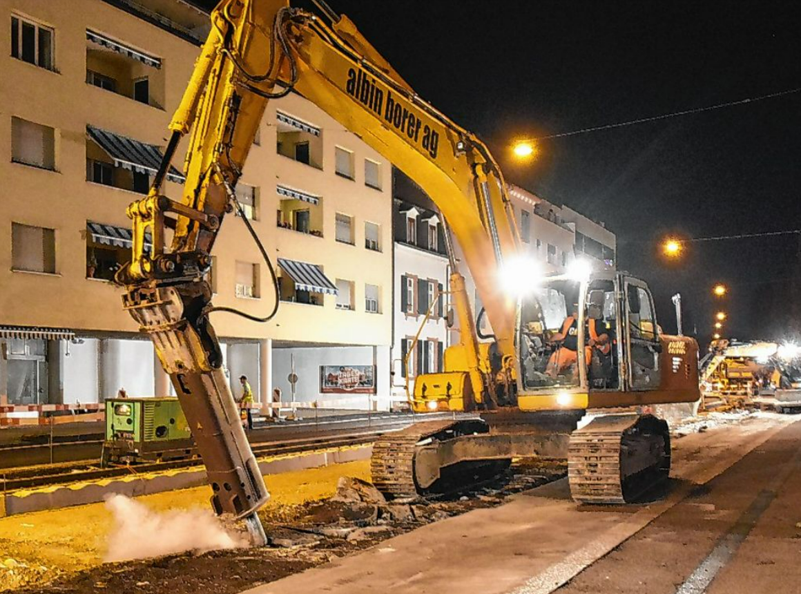 Eilmeldung! Bagger erschlägt Arbeiter - schrecklicher Baustellenunfall in Burghausen!