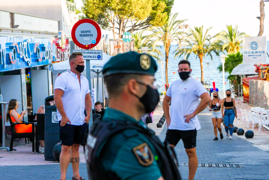 Corona-Alarm auf Mallorca: Immer mehr Urlauber krank - ist der Urlaub in Gefahr?