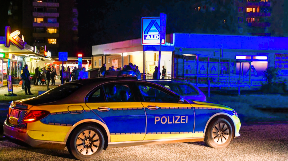 ALDI evakuiert! Mehrere Verletzte in Aldi-Filiale - Polizei und Rettungskräfte vor Ort!