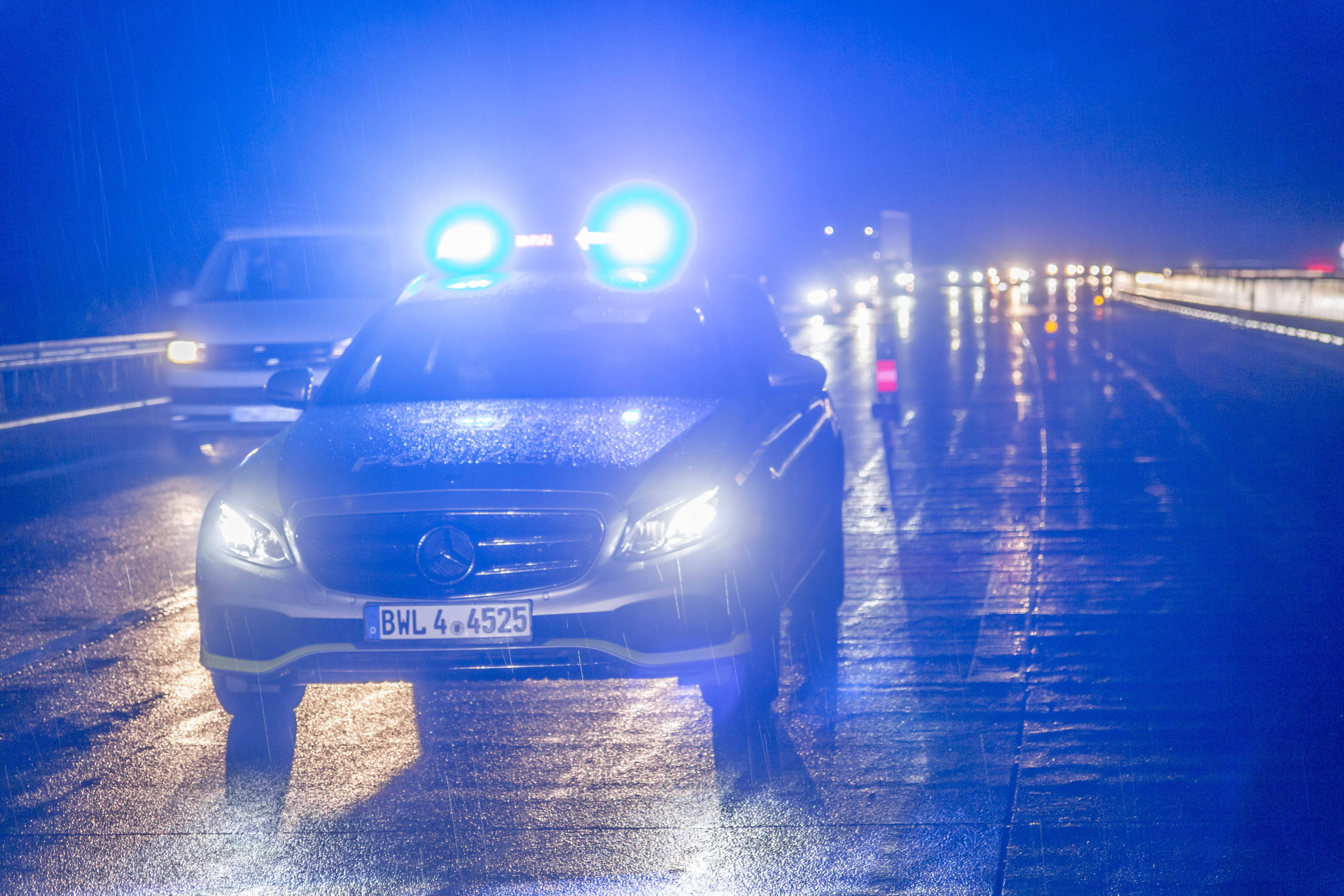 Lehrerin auf der A9 erschossen! Mutter und Lehrerin findet trauriges Ende - nun kommt die Wahrheit ans Licht