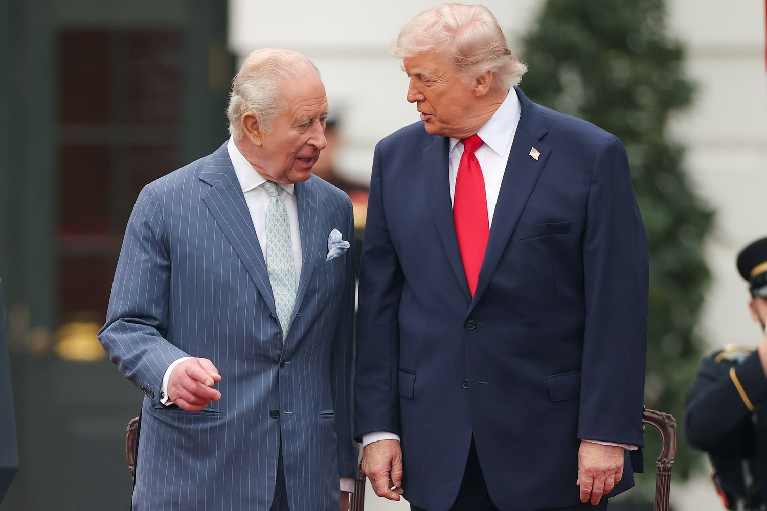 Trump Claims Distant Link to King Charles — Now Eyeing Buckingham Palace!